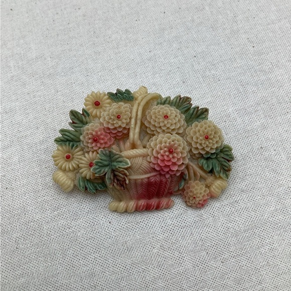 Vintage Floral Basket Celluloid Brooch Circa 1930 - Picture 2 of 3